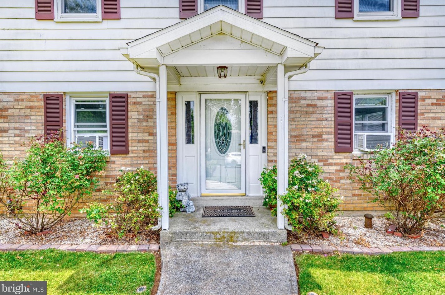 2610 Colorado St, Allentown, PA 18103-3727