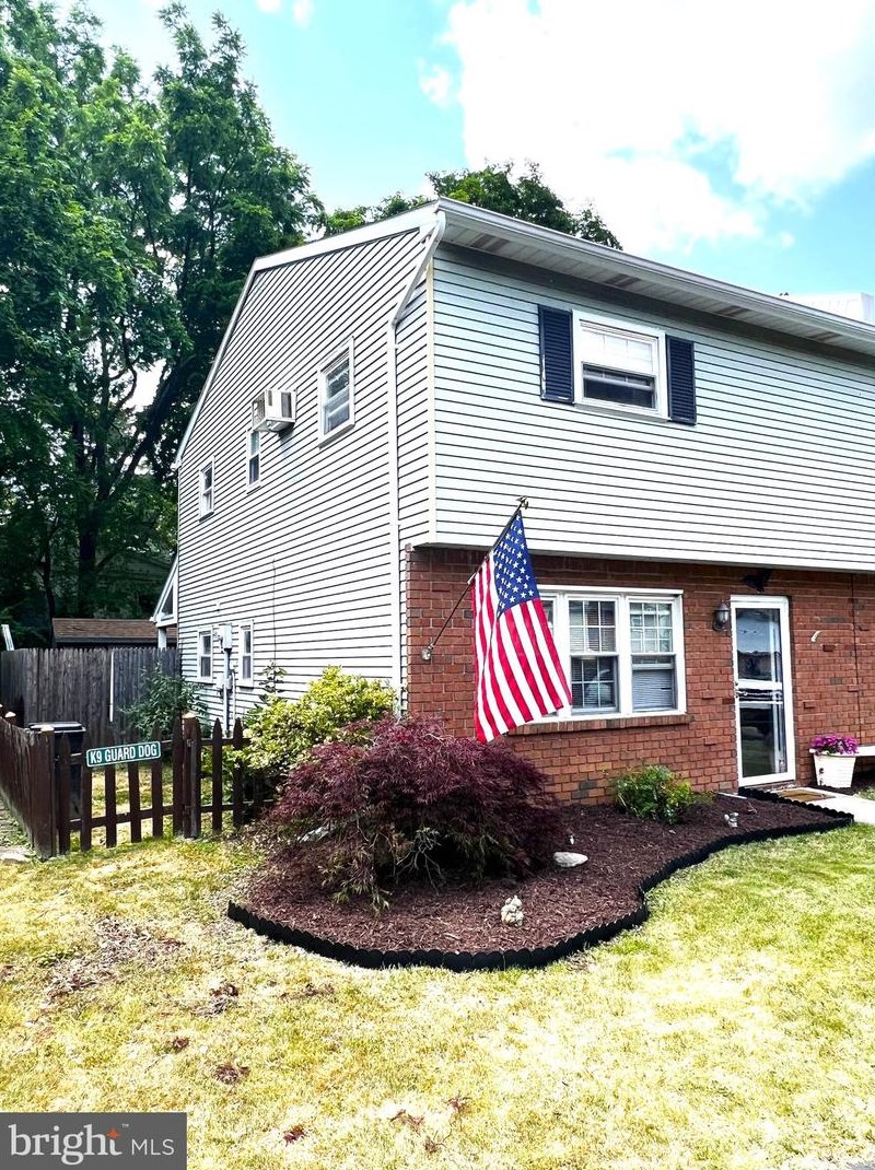 320 Lockridge Ln, Alburtis, PA 18011-5014