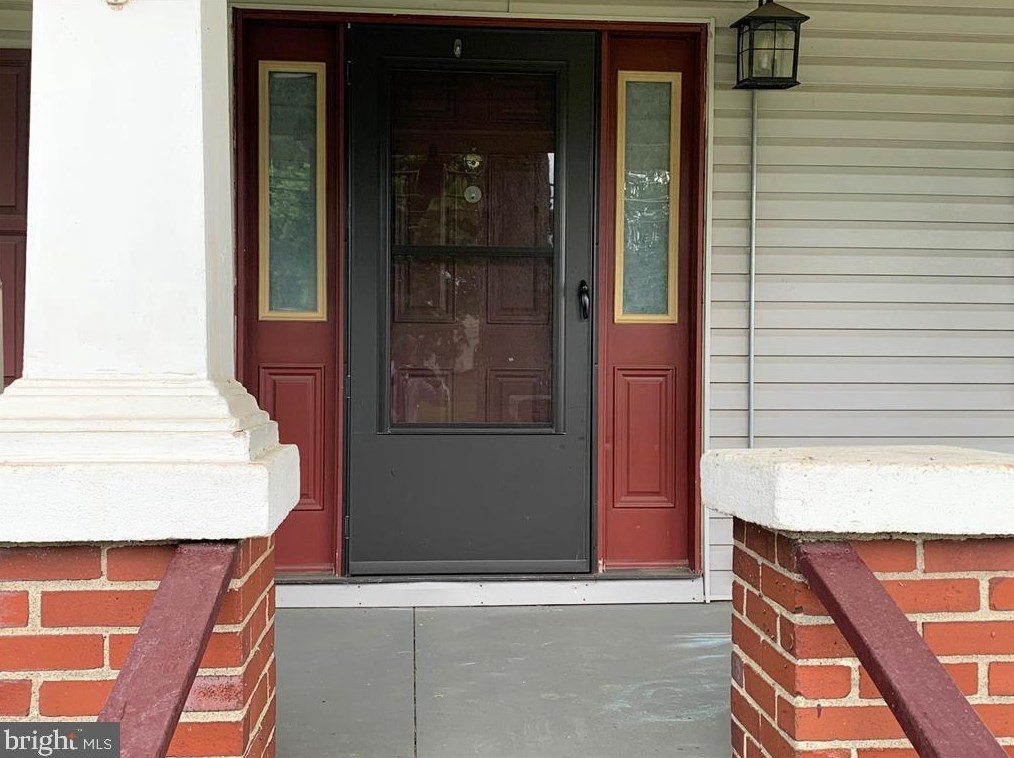 9340 Newtown Rd, Breinigsville, PA 18031