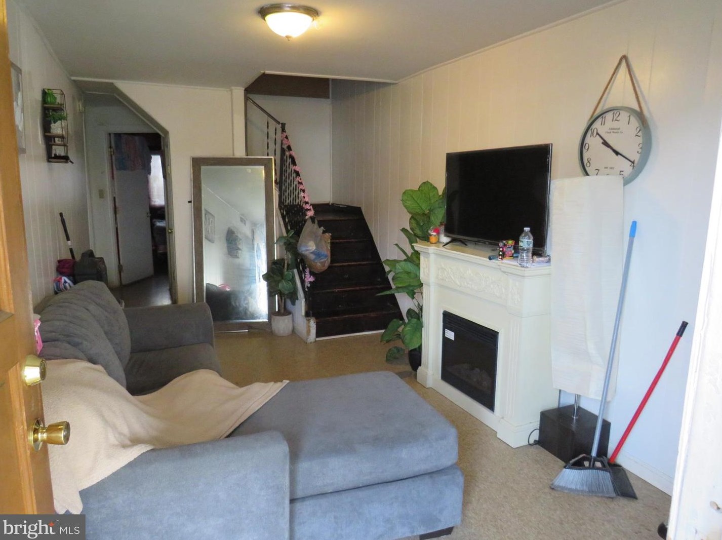724 Lacrosse St, Allentown, PA 18109-1932
