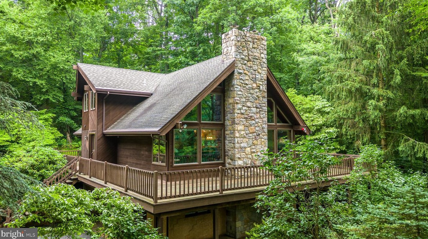 4585 Mill Hill Rd, East Greenville, PA 18041-2630
