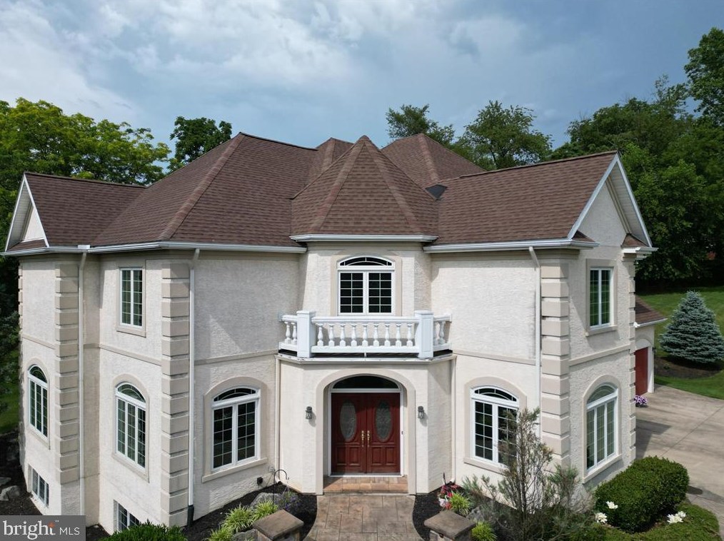 5250 Deer Trail Cir, Emmaus, PA 18049