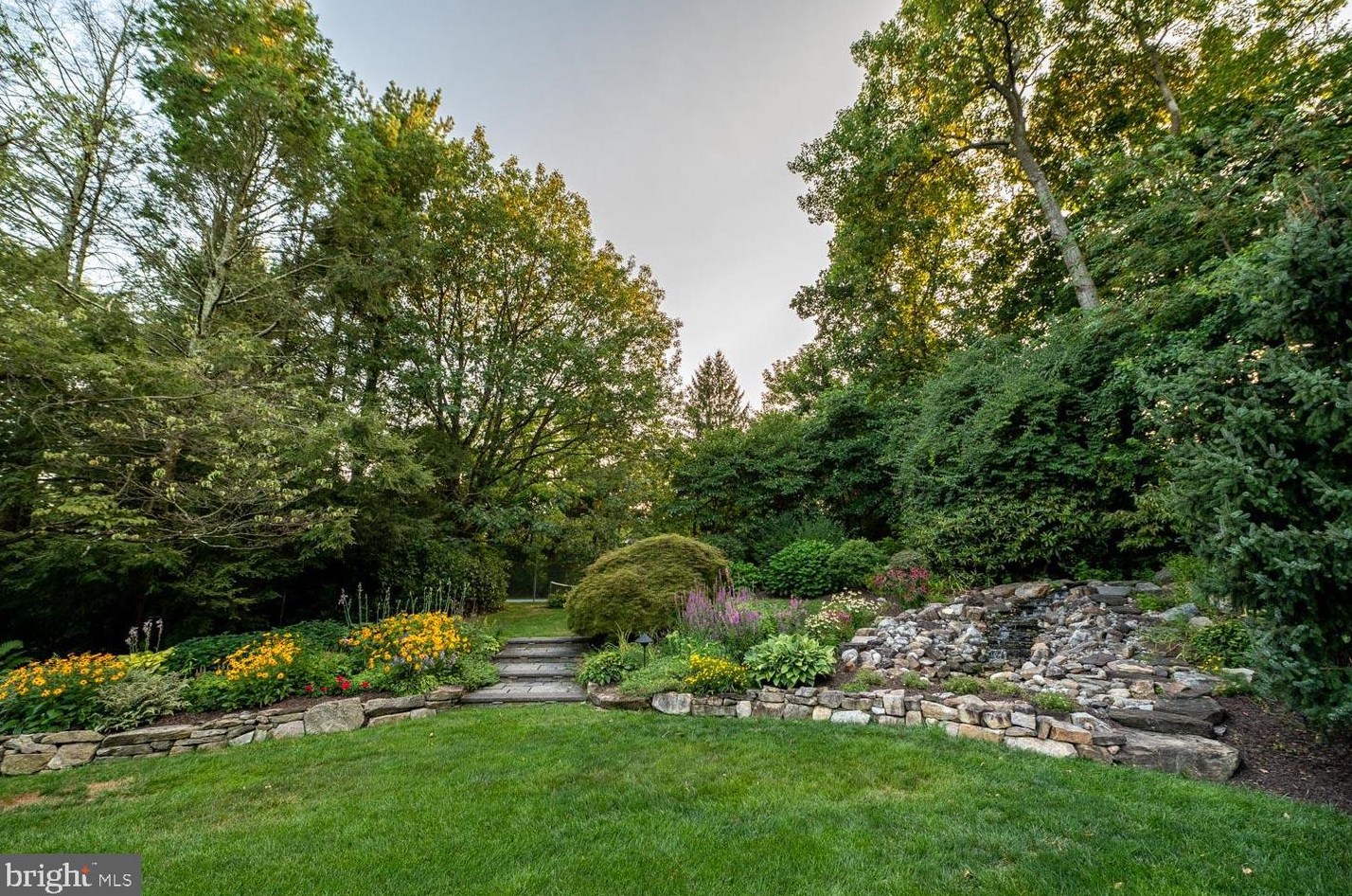 4766 5 St, Emmaus PA 18049-2331 exterior