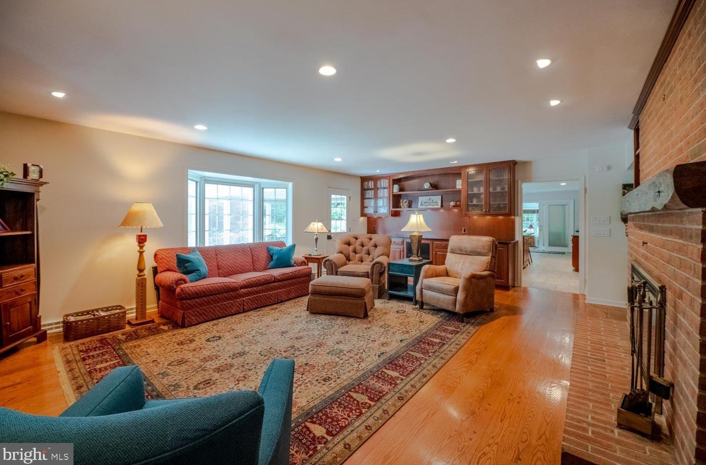 4766 5 St, Emmaus PA 18049-2331 exterior