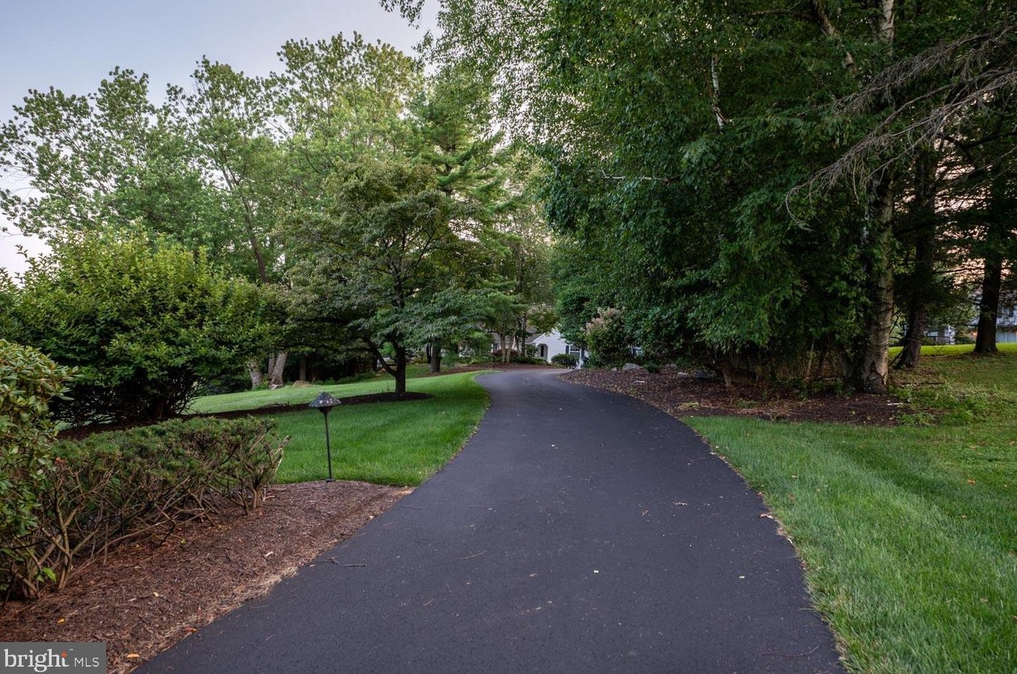 4766 5 St, Emmaus PA 18049-2331 exterior