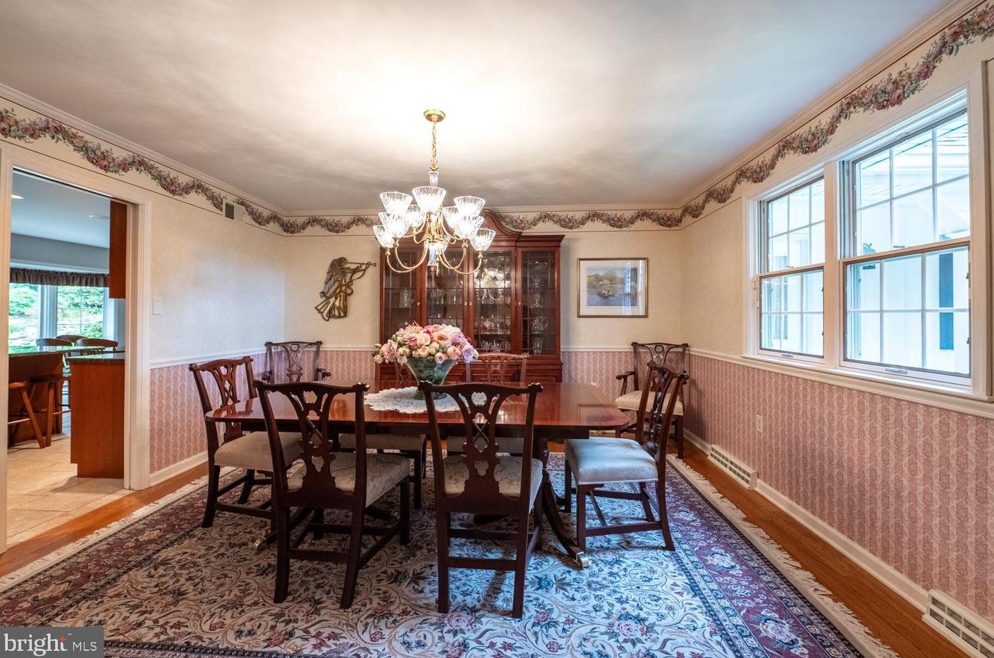 4766 5 St, Emmaus PA 18049-2331 exterior