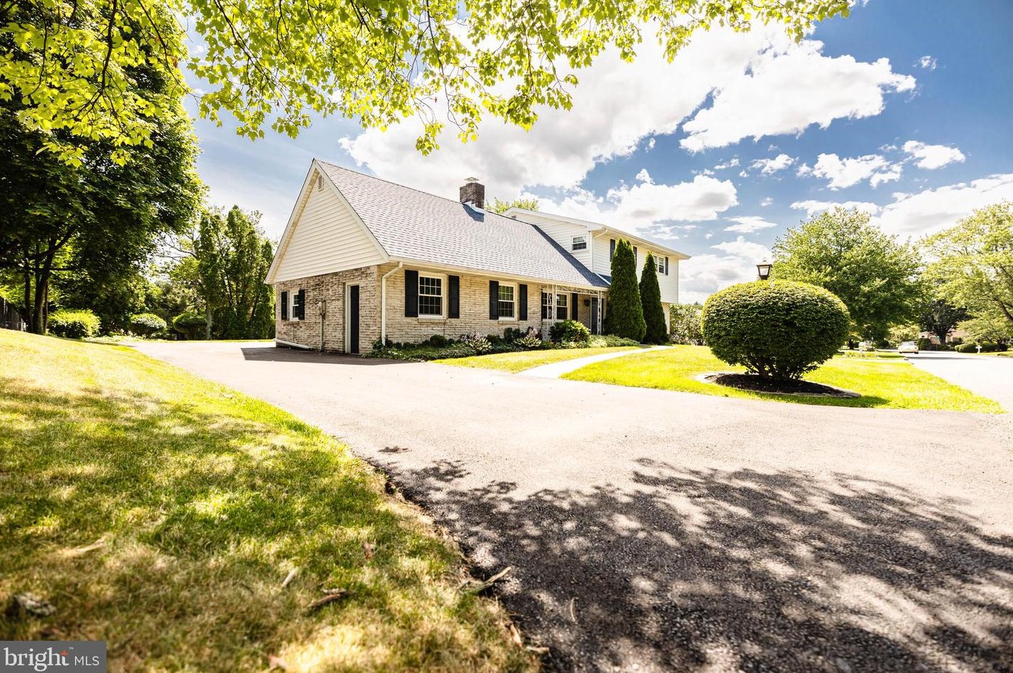 5918 Shepherd Hills Ave, Allentown, PA 18106-9604