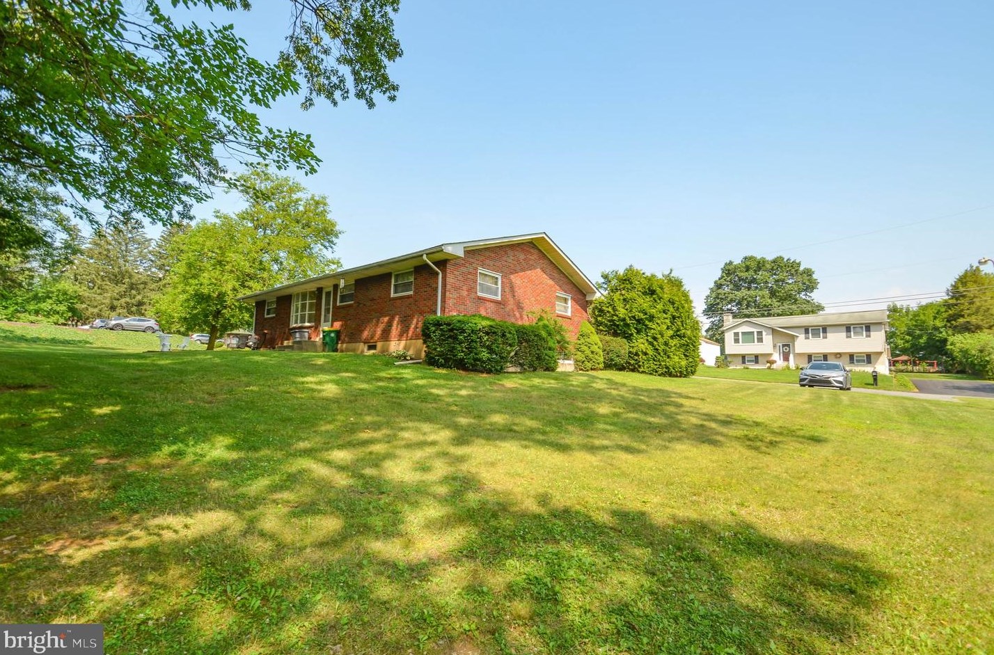 780 Fetters Ln, Allentown, PA 18106-9290