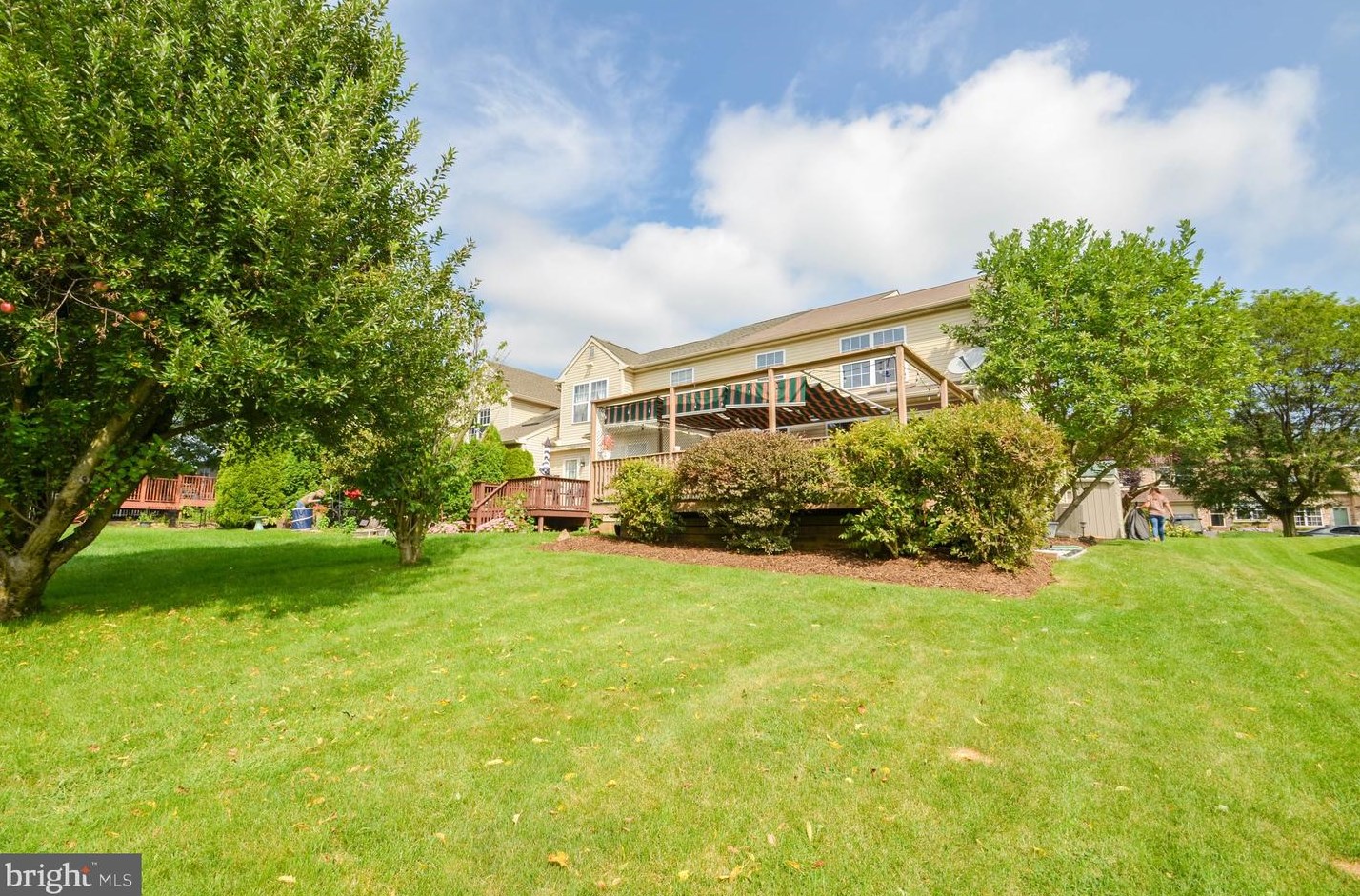520 Wild Mint Ln, Allentown, PA 18104