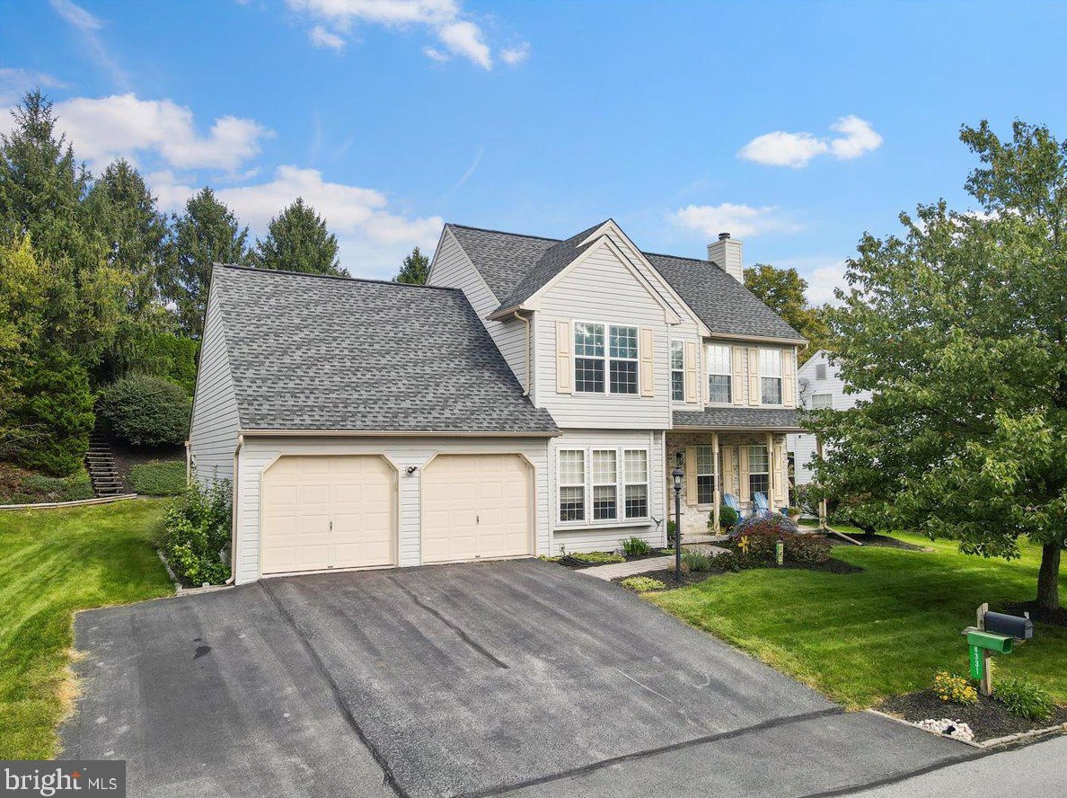 8331 Countryside Ln, Fogelsville, PA 18051-1515