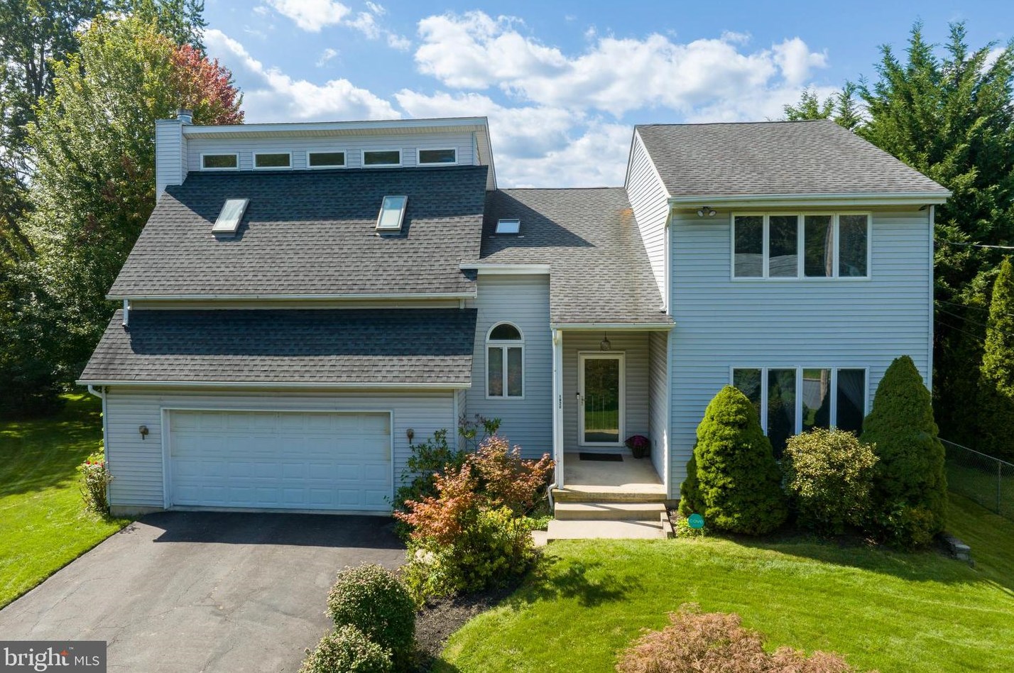 1820 Paxford Rd, Allentown, PA 18103-4285