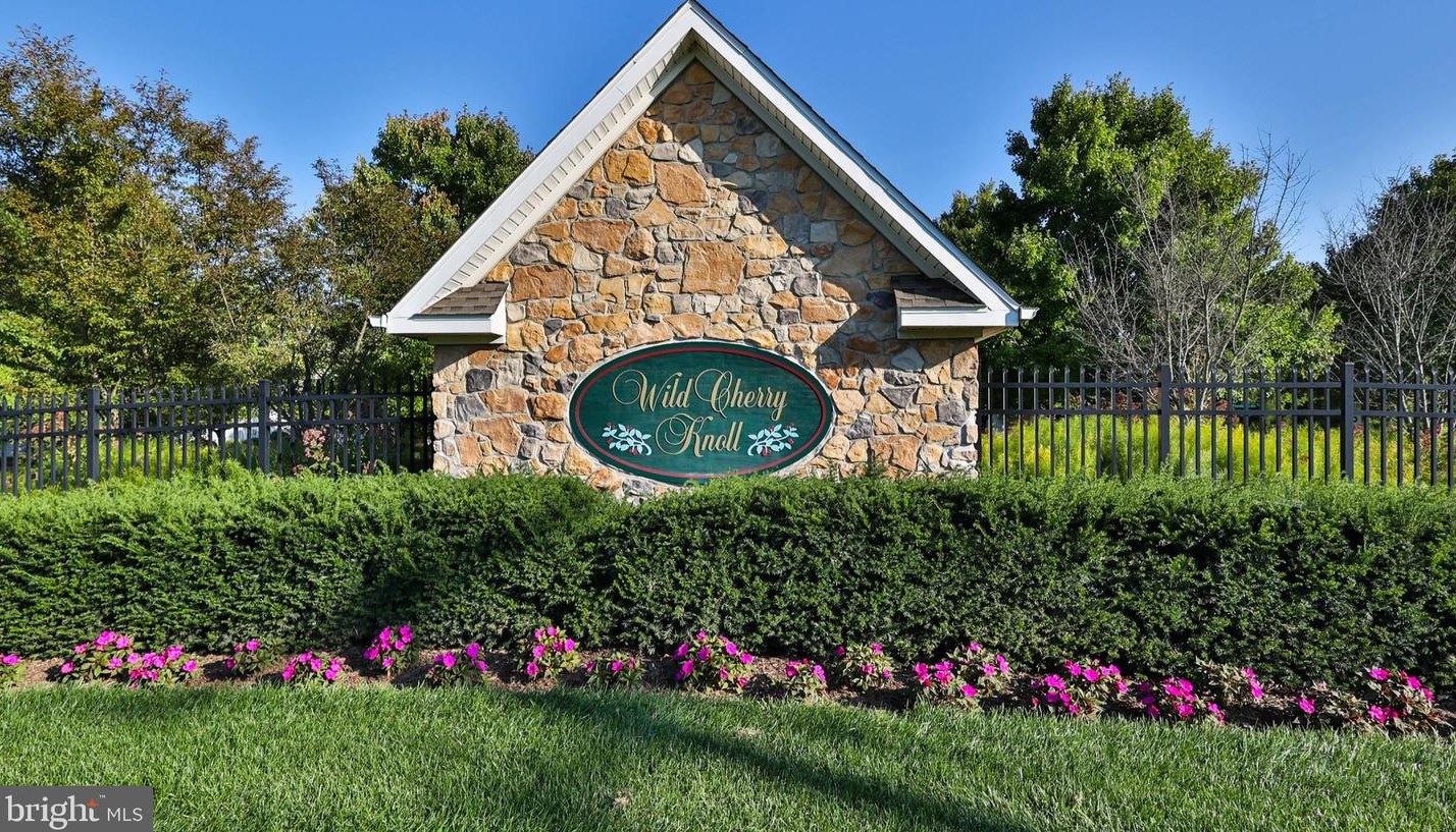 2602 Terrwood Dr W, Macungie, PA 18062