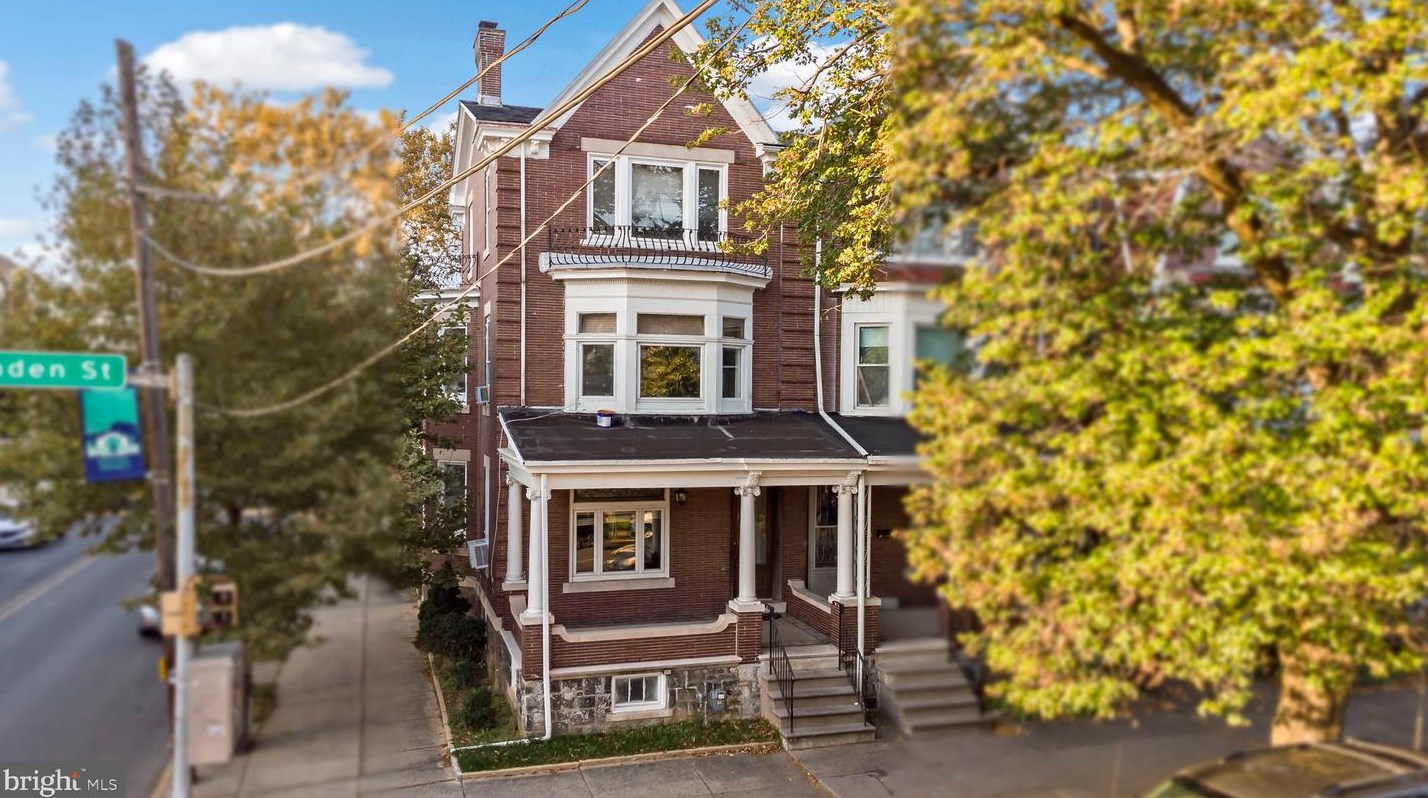 1653 Linden St, Allentown, PA 18102-4252