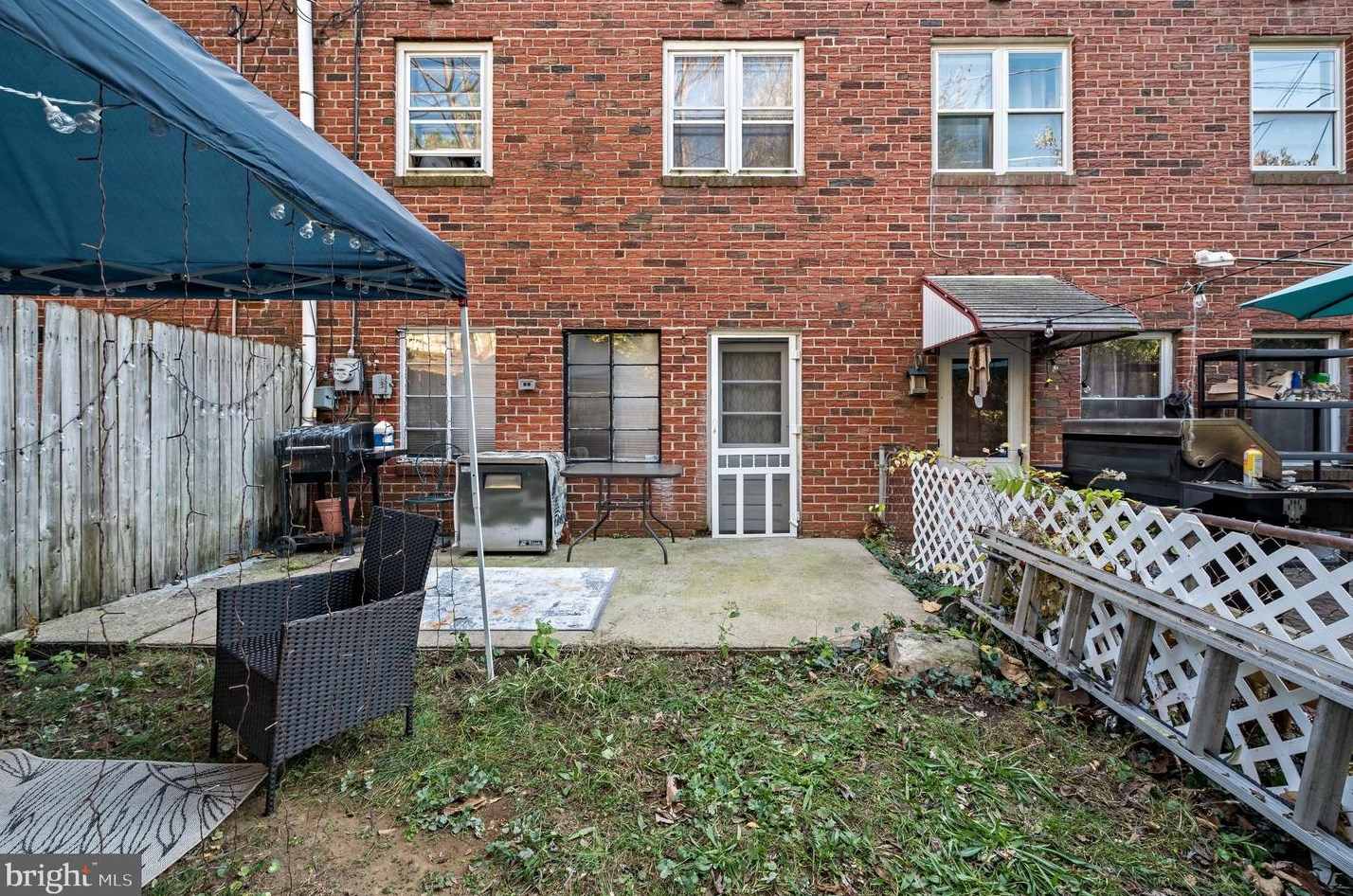 695 Brookdale St, Allentown PA  18103-4841 exterior