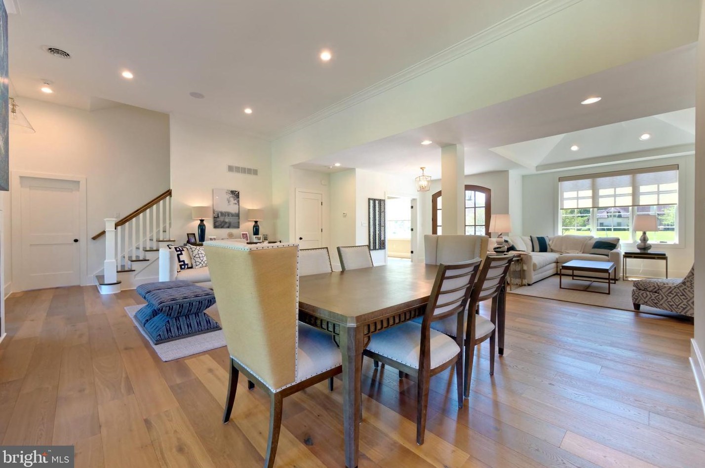 2747 Avenue Du Vlg, Bethlehem PA  18015-9117 exterior