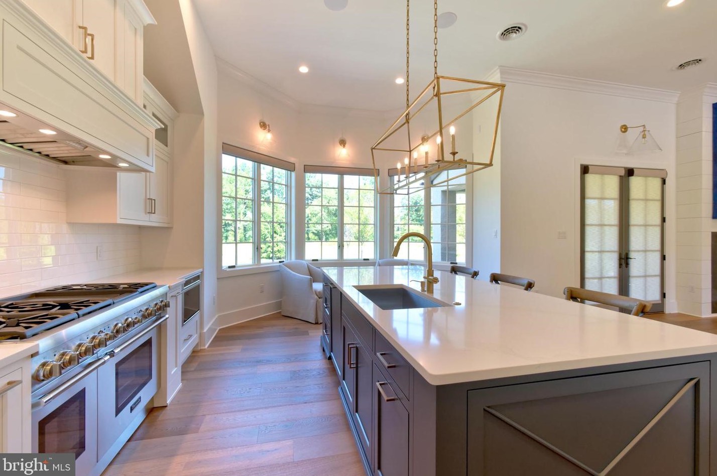 2747 Avenue Du Vlg, Bethlehem PA  18015-9117 exterior