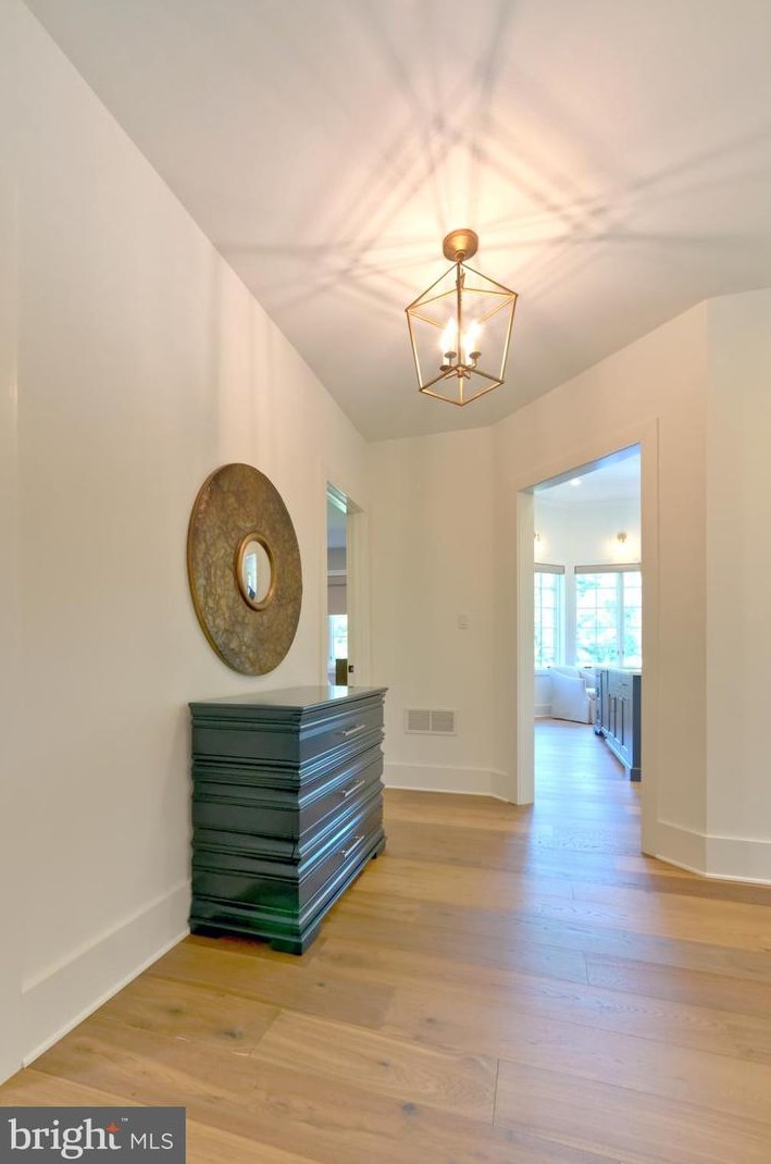 2747 Avenue Du Vlg, Bethlehem PA  18015-9117 exterior