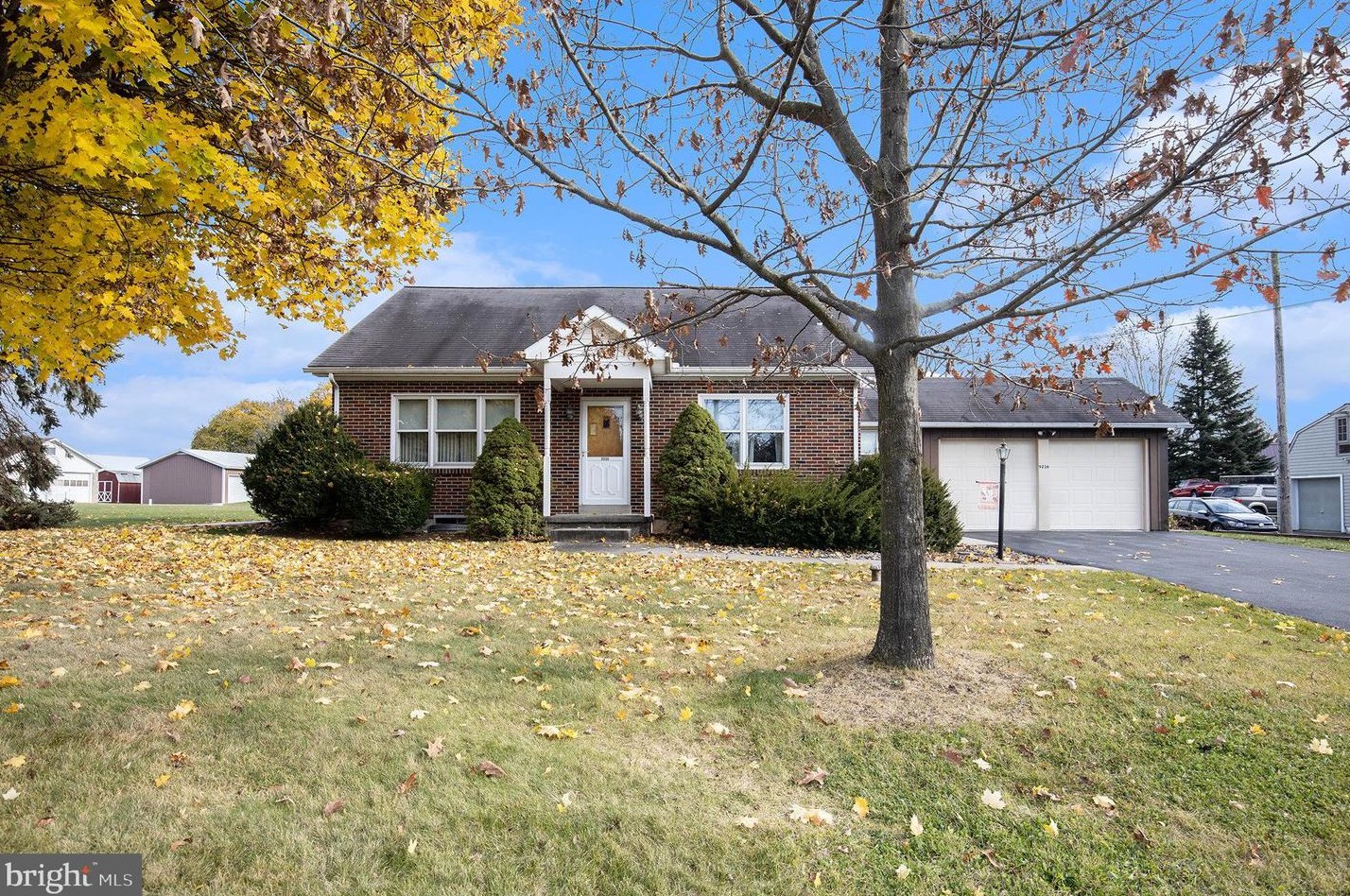 9236 Claussville Rd, Fogelsville, PA 18051