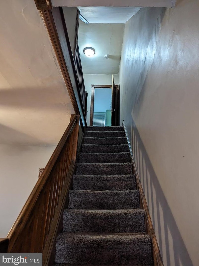 1029 Seneca St, Bethlehem PA 18015-4129 exterior