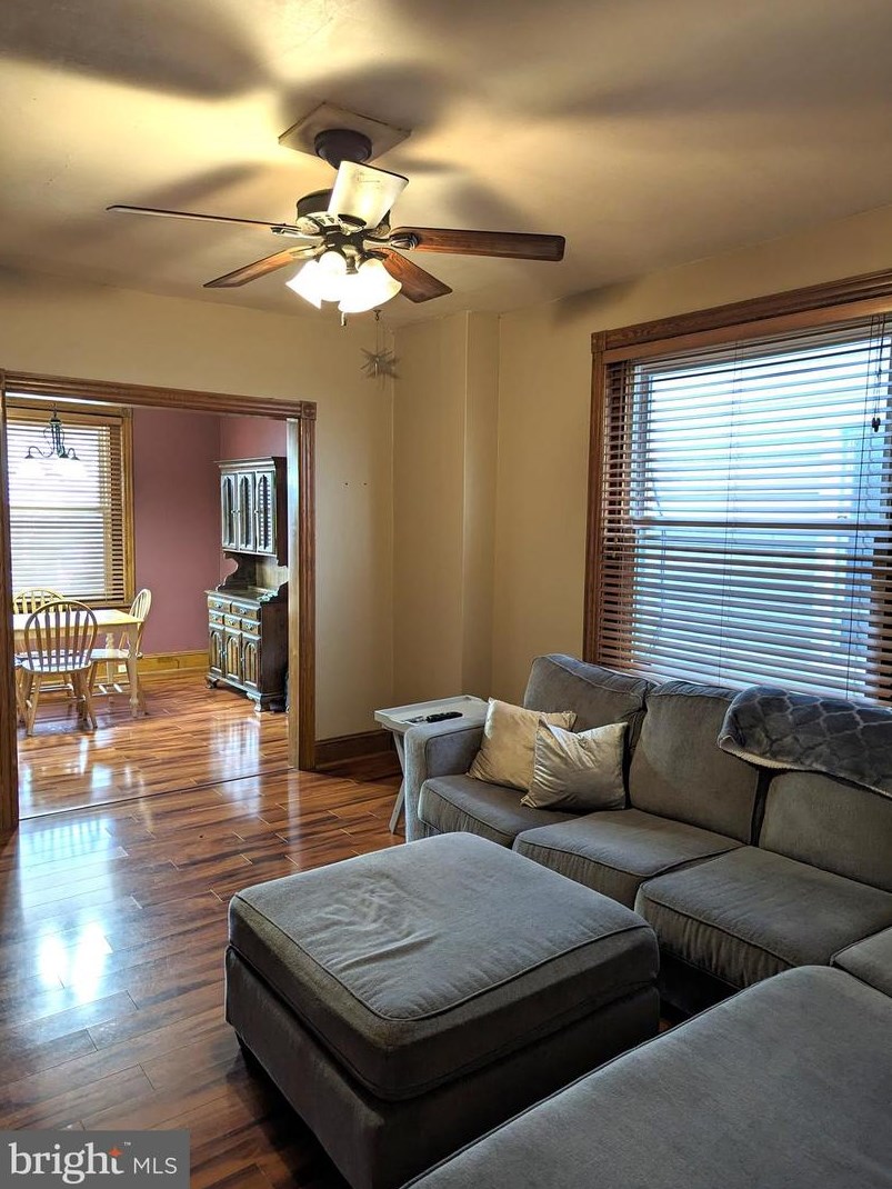 1029 Seneca St, Bethlehem PA 18015-4129 exterior