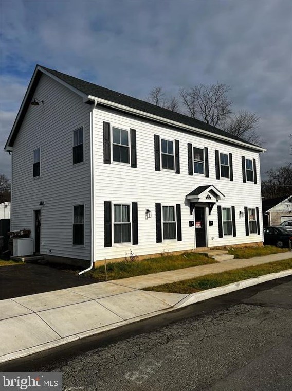 1933 Harold Ave #2nd Floor, Allentown, PA 18104