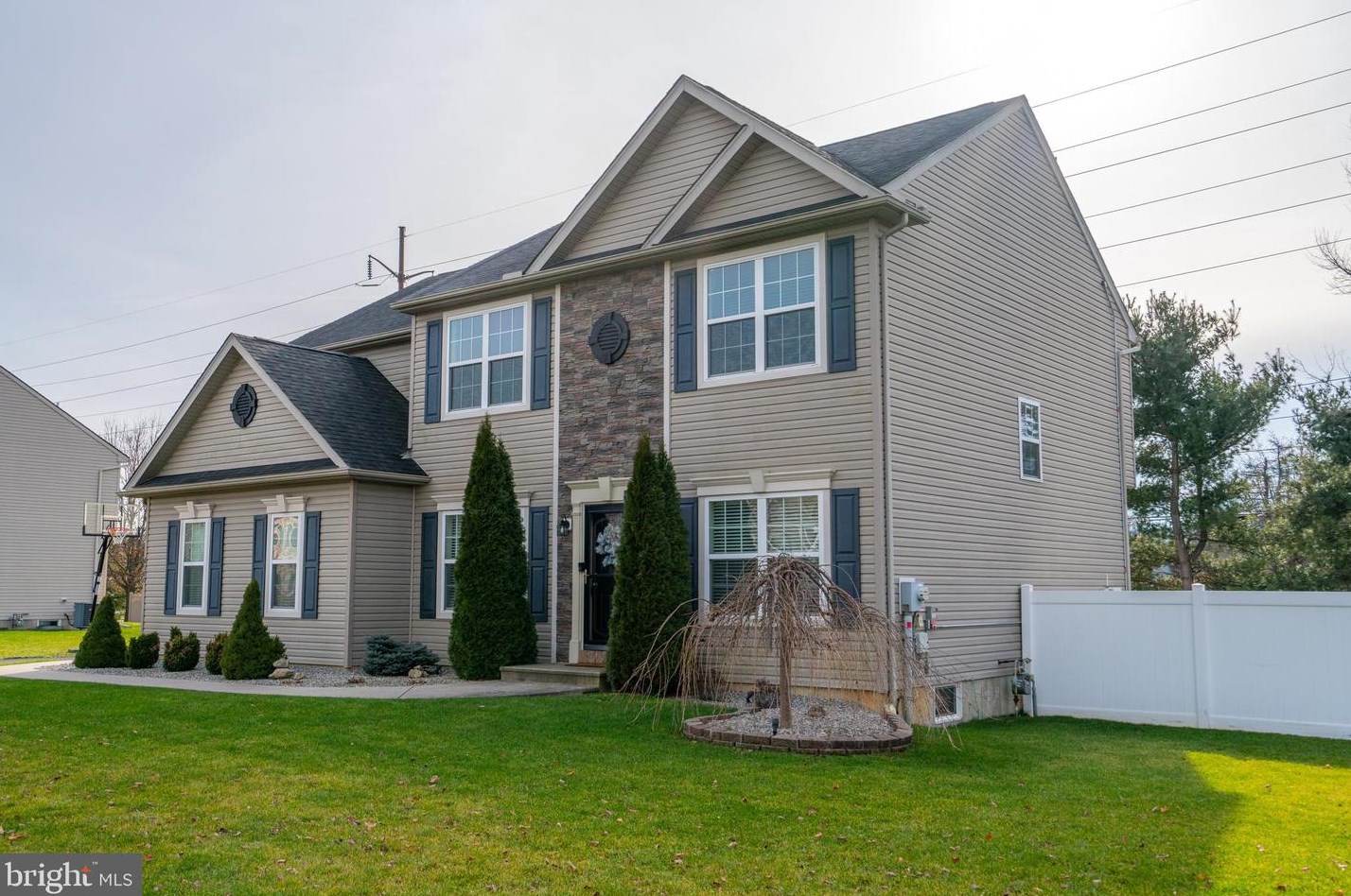 6560 Carmel Dr, Macungie, PA 18062