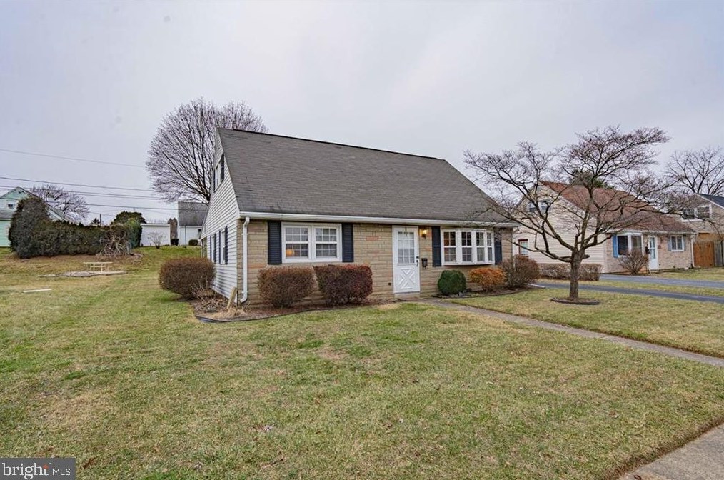 1246 Rosemont Dr, Bethlehem, PA 18018-1663