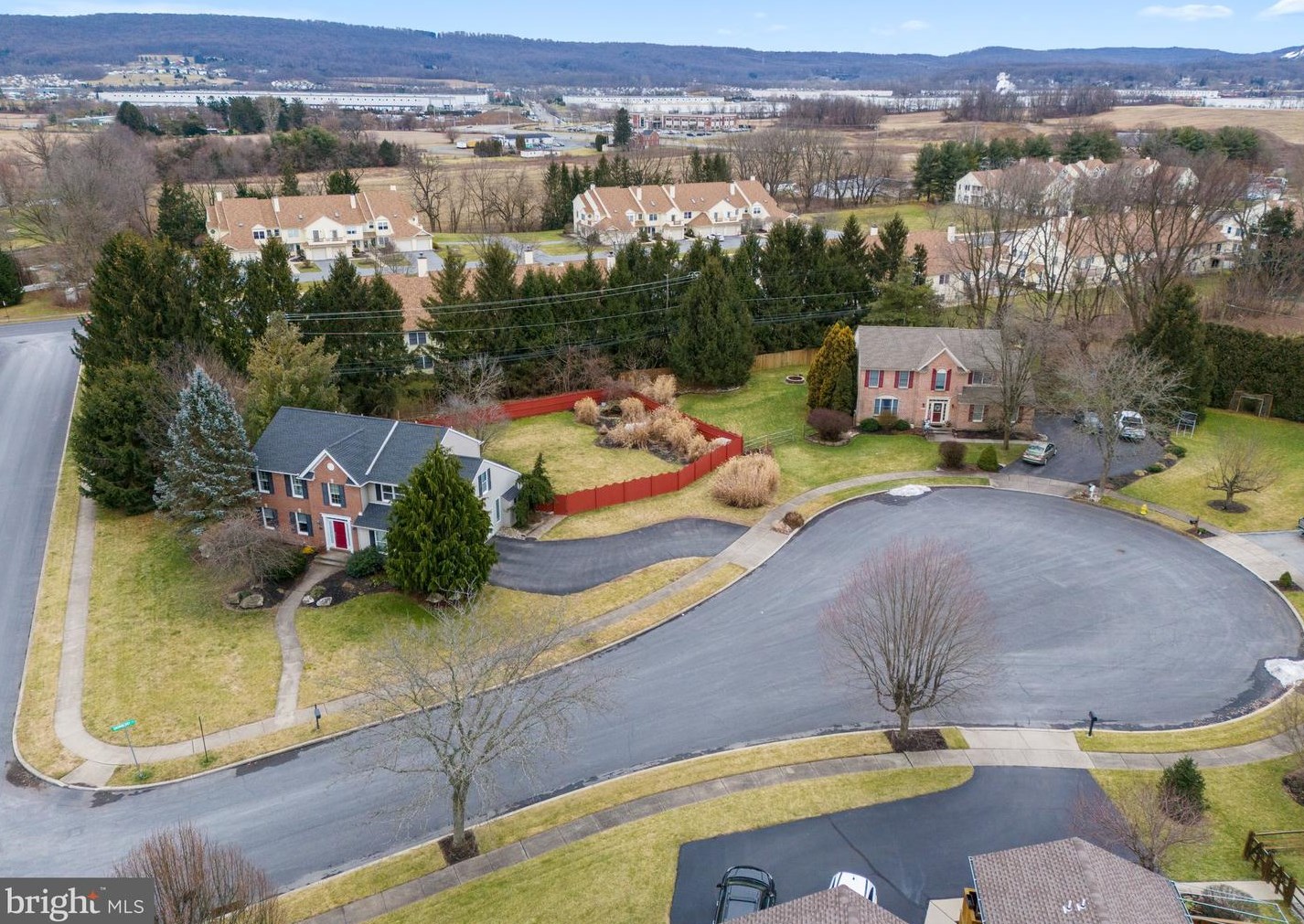 7261 Snowberry Ct, Macungie, PA 18062