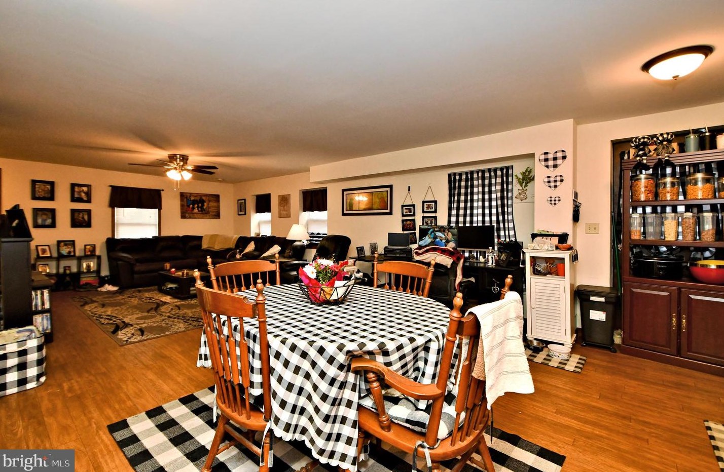 215 Franklin St, Alburtis PA 18011-5008 exterior