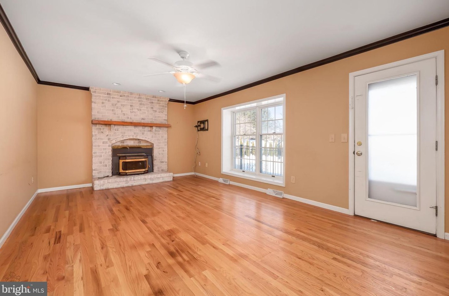 4139 Hickory Rd, Schnecksville PA  18078-2454 exterior