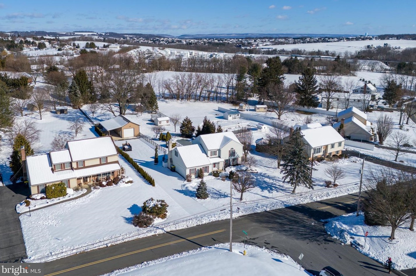 4139 Hickory Rd, Schnecksville PA  18078-2454 exterior