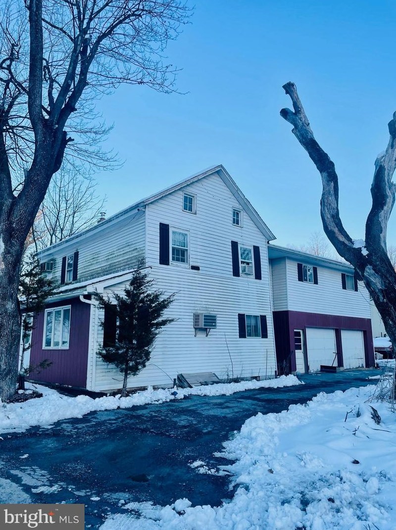 6302 Game Preserve Rd, Schnecksville, PA 18078-3623