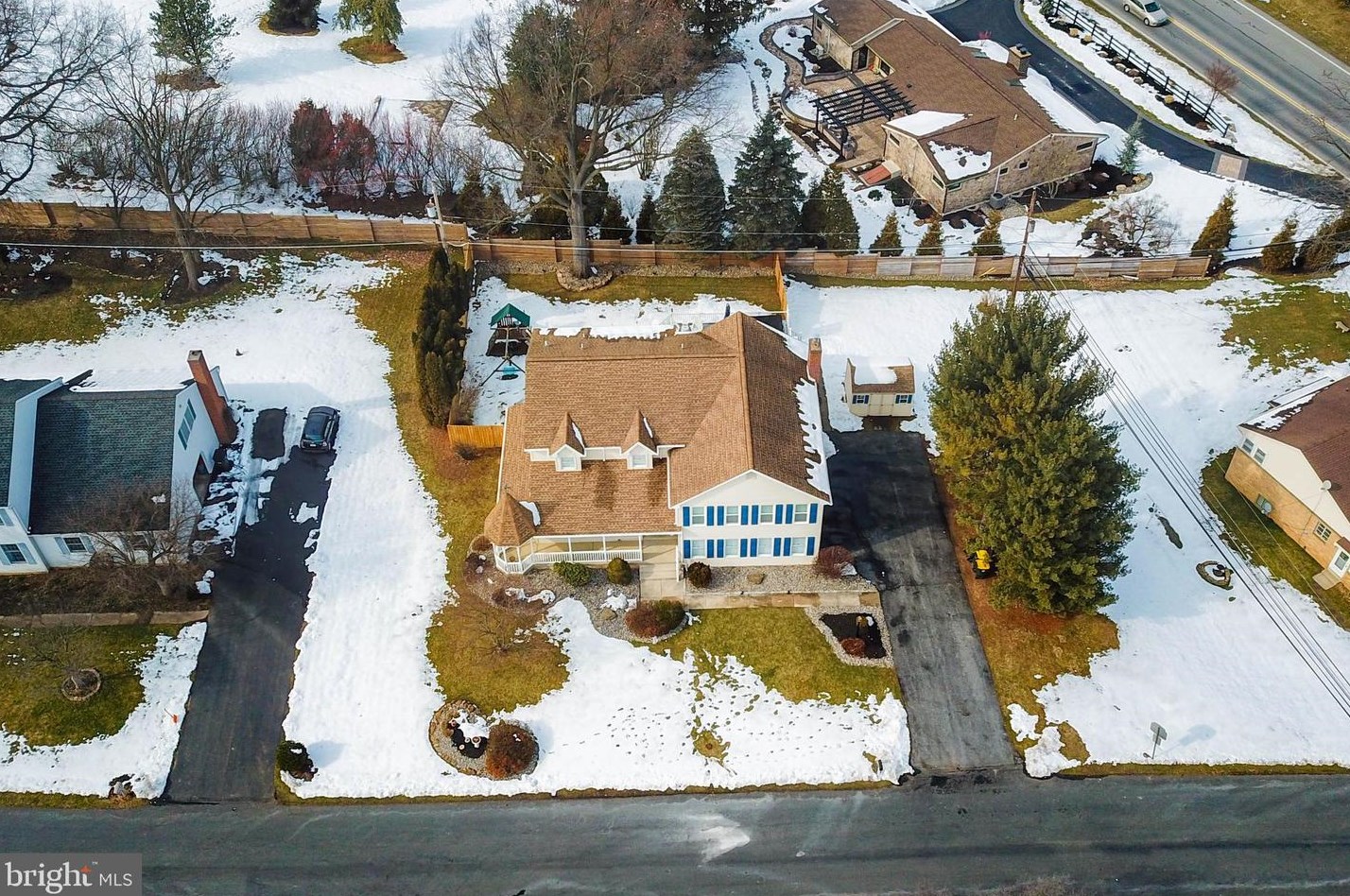 5934 Holiday Dr, Allentown PA  18104-9436 exterior