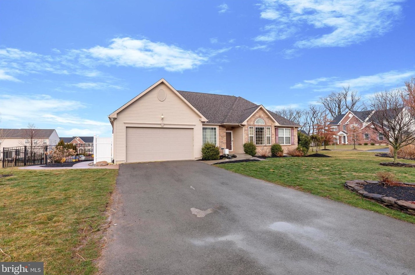 1251 Broadwing Pl, Breinigsville, PA 18031