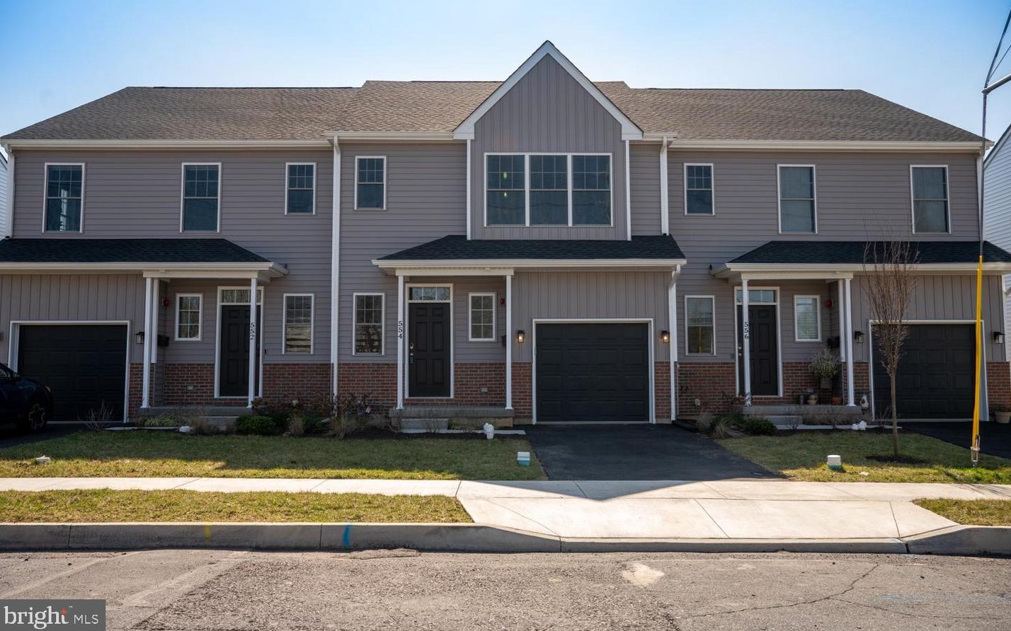 554 North St, Emmaus, PA 18049-2421