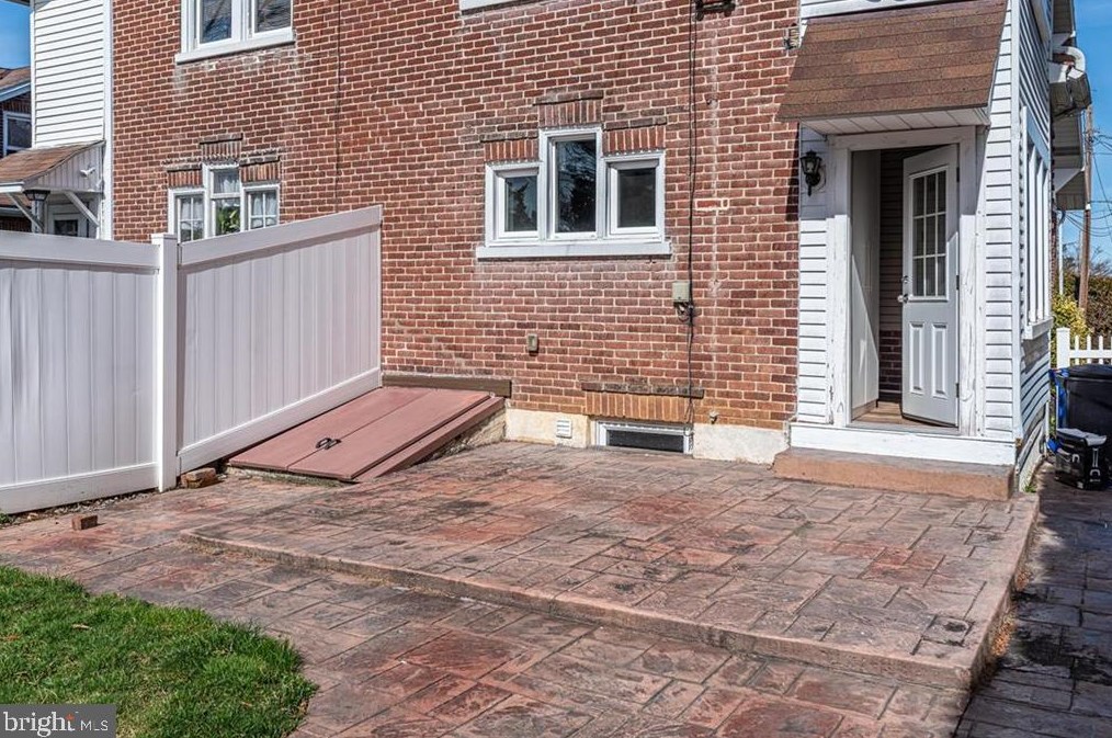 544 3 St, Emmaus PA 18049-3914 exterior