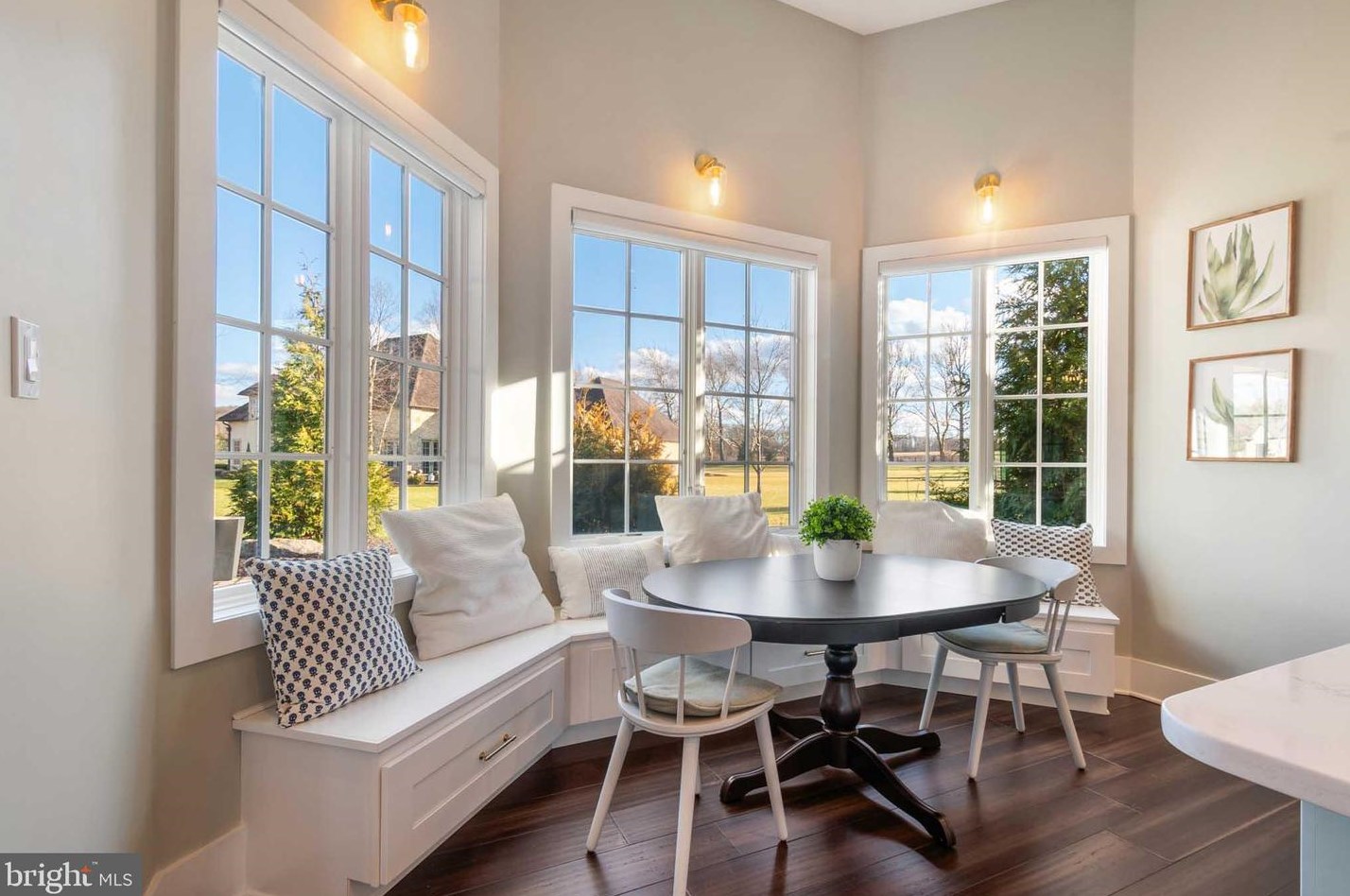 2812 Clos Renoir, Bethlehem PA  18015-9119 exterior