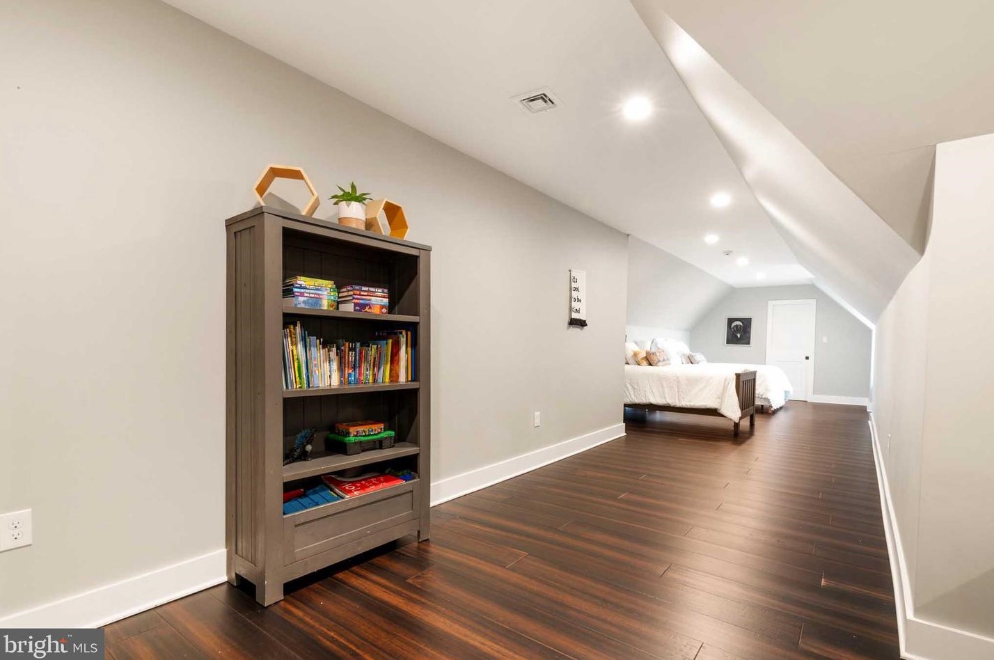 2812 Clos Renoir, Bethlehem PA  18015-9119 exterior