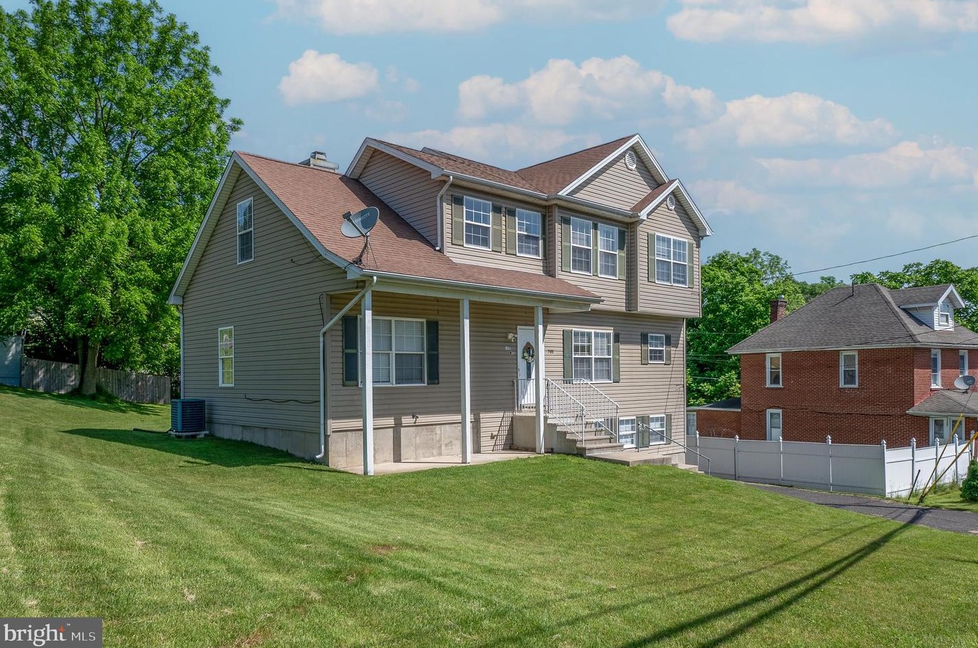 701 Weil St, Bethlehem PA 18015-3948 exterior