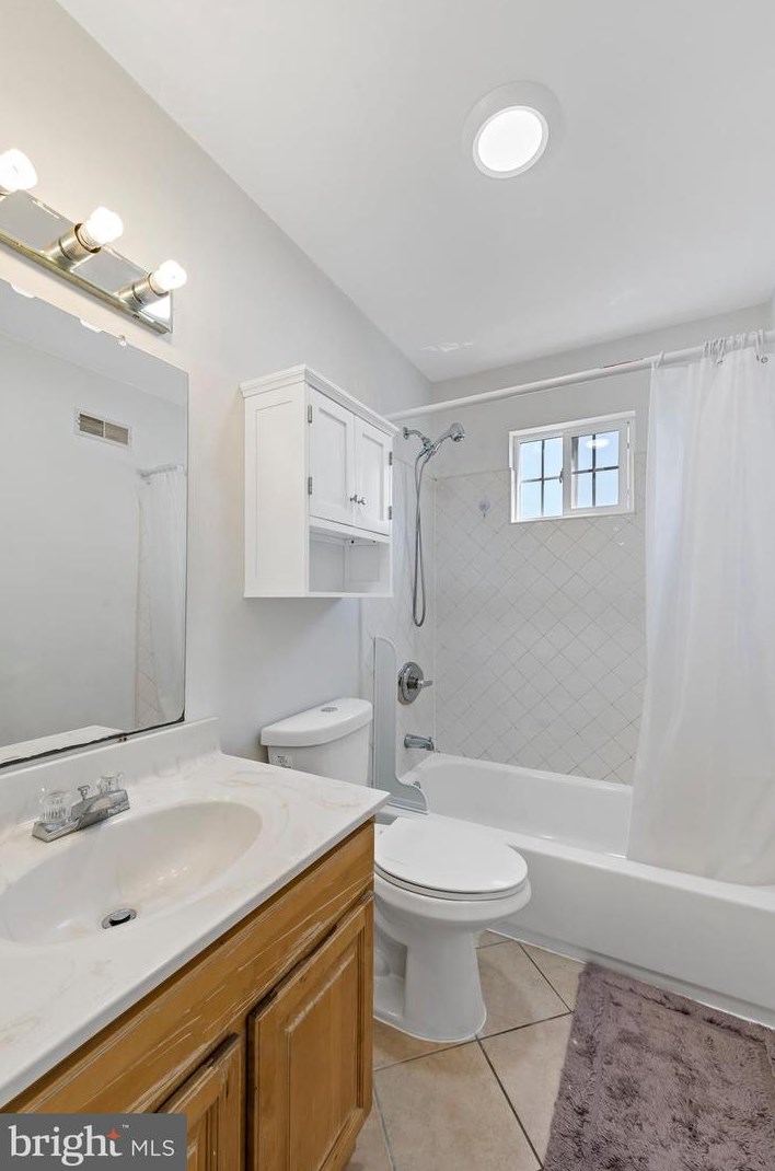 701 Weil St, Bethlehem PA 18015-3948 exterior