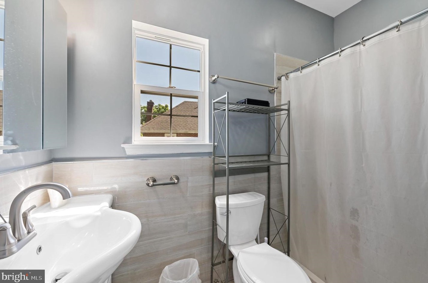 701 Weil St, Bethlehem PA 18015-3948 exterior