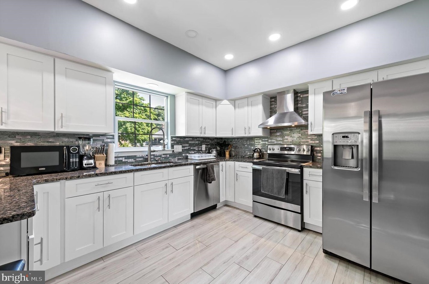 701 Weil St, Bethlehem PA 18015-3948 exterior