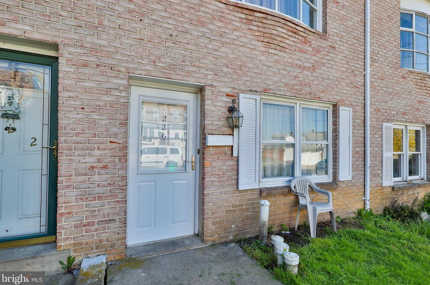 220 Fairview St, Allentown PA  18109-2736 exterior