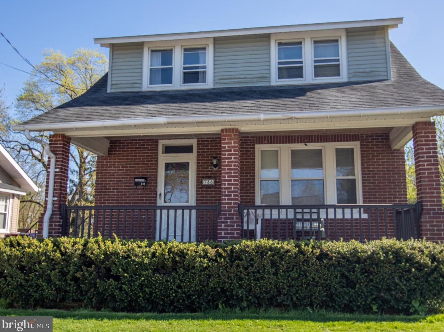 738 State St, Coopersburg, PA 18036-1904
