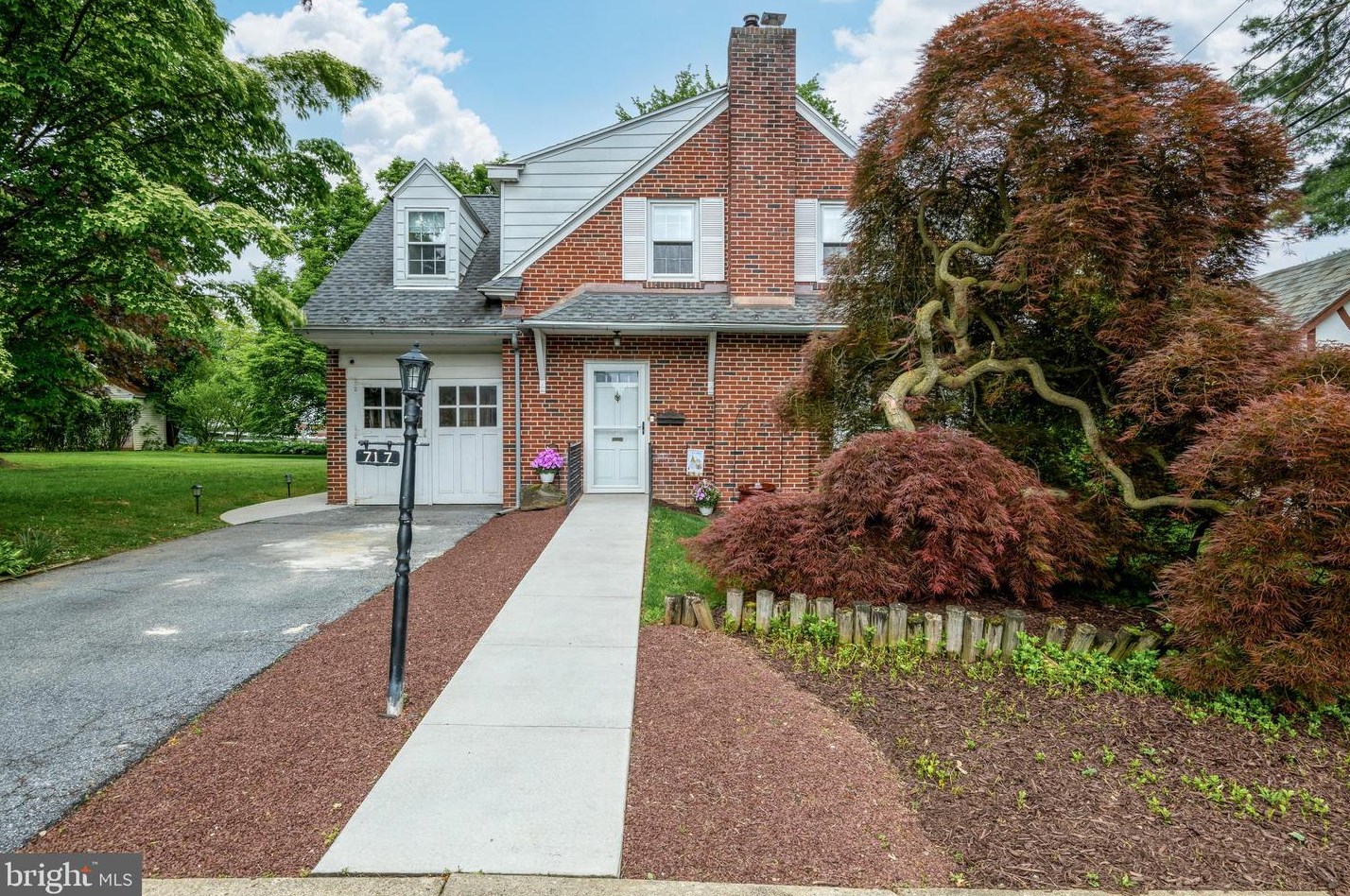 717 30th St, Allentown, PA 18104-4211