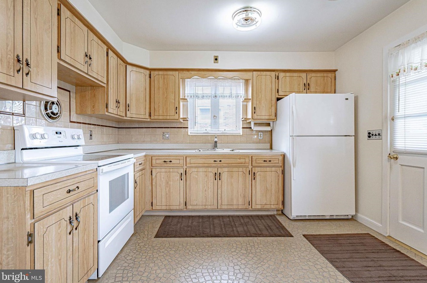 515 Franklin St, Emmaus PA 18049-2111 exterior