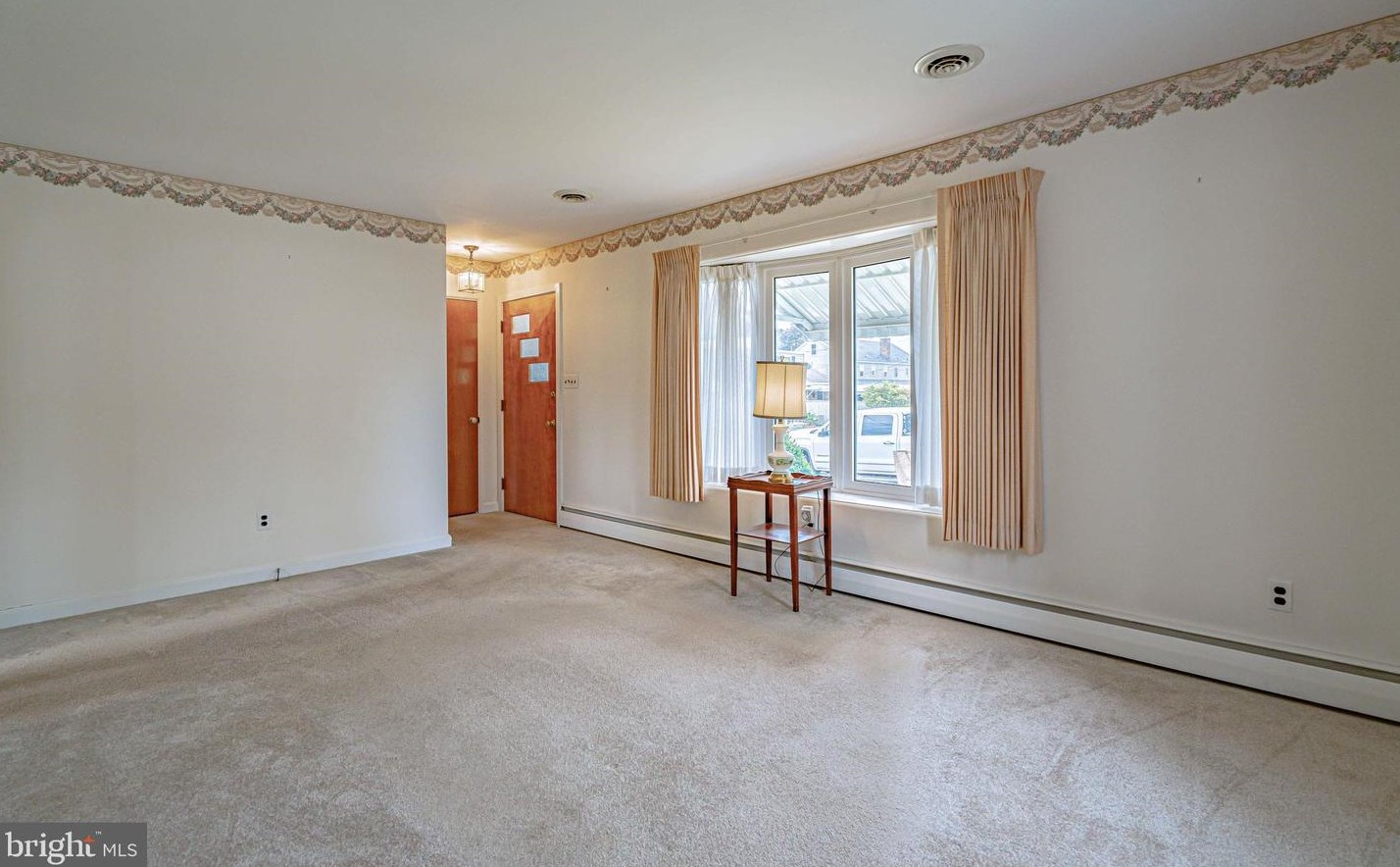 515 Franklin St, Emmaus PA 18049-2111 exterior