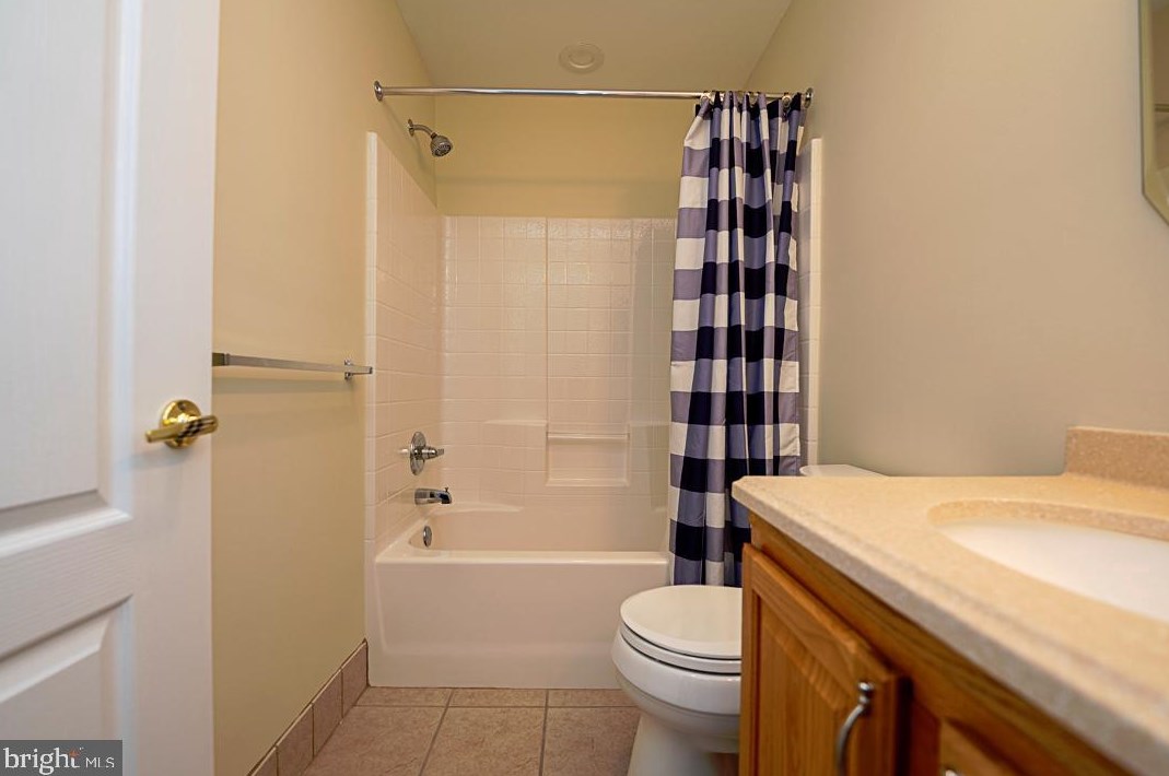 6517 Charles Ct, Macungie PA  18062-8970 exterior