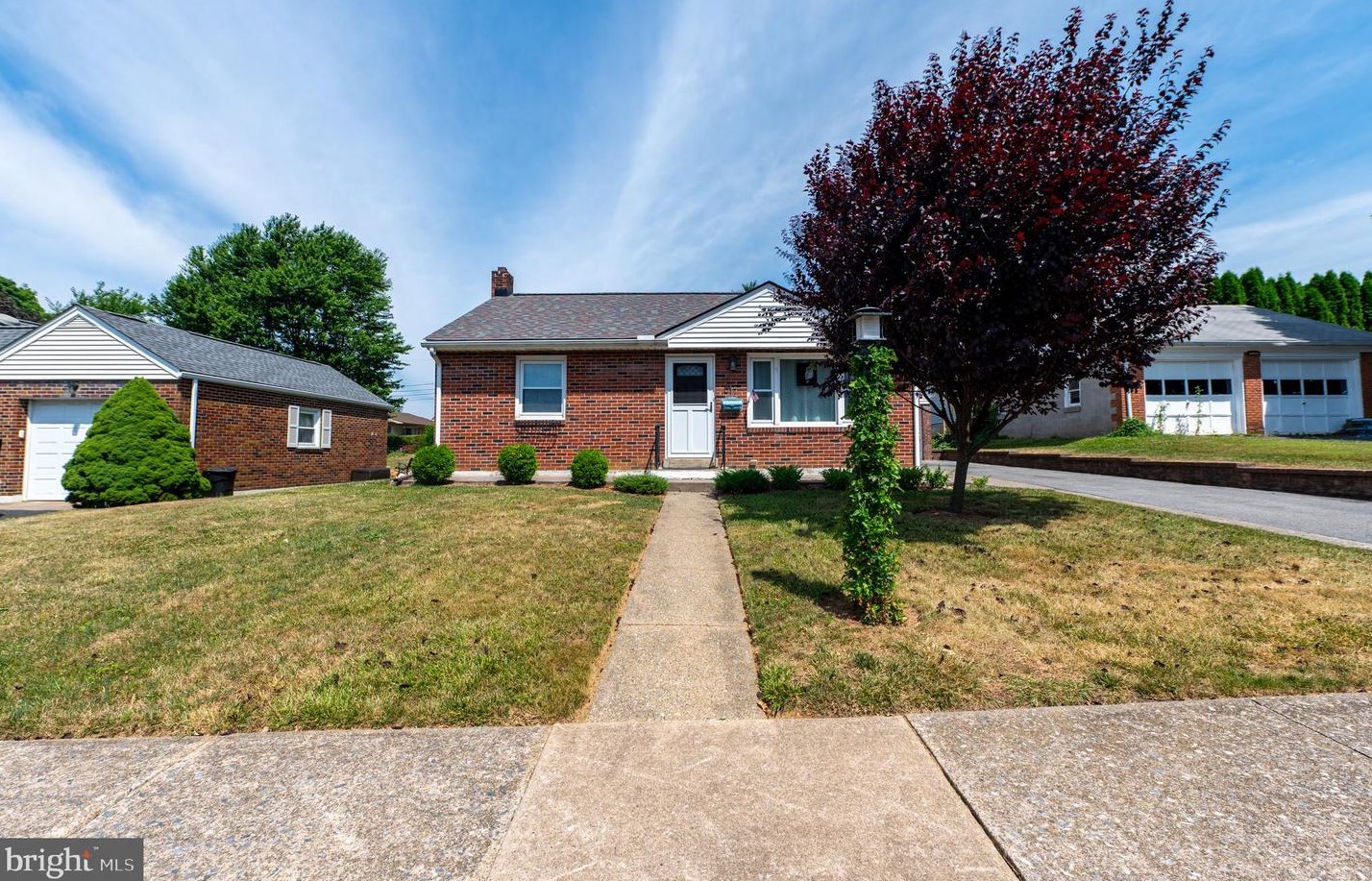 917 Walnut St, Emmaus, PA 18049