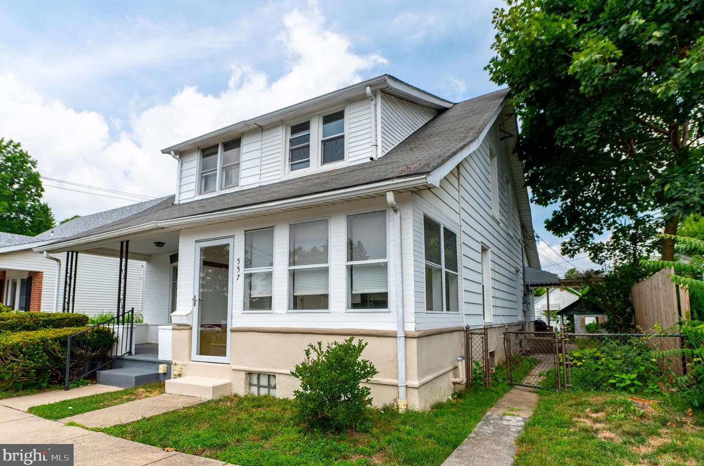 557 Elm St, Emmaus, PA 18049
